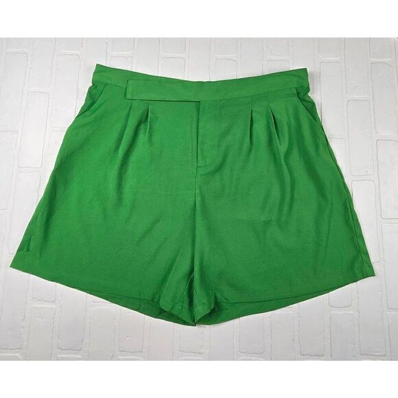 Future Collective Green Shorts Size 2 - Picture 1 of 3